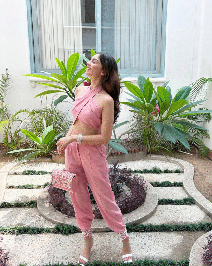 Chic Linen Pants Outfits