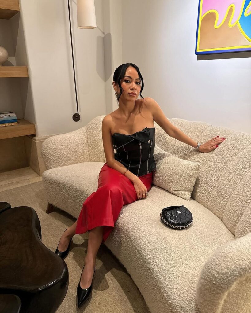 π 15 Christmas Party Outfits to Look Classy, Confident, and Totally Ready for Every Celebration 10 Christmas party outfits